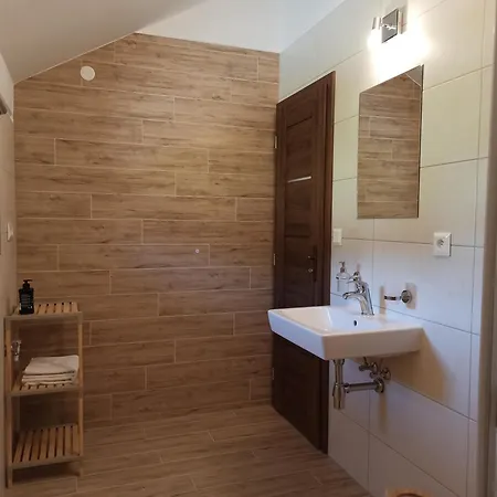 Podlavice Apartment